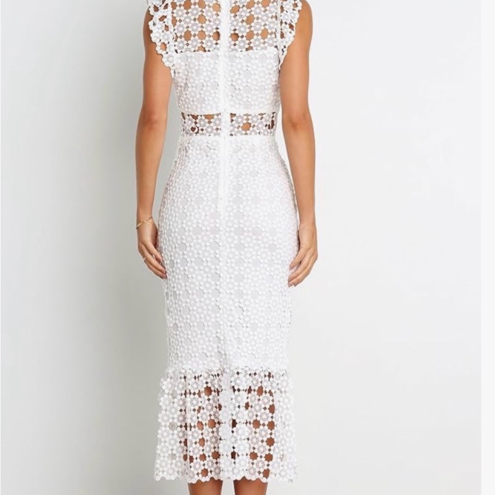 White Floral Lace Midi Dress with Ruffled Hem - Picture 3 of 4